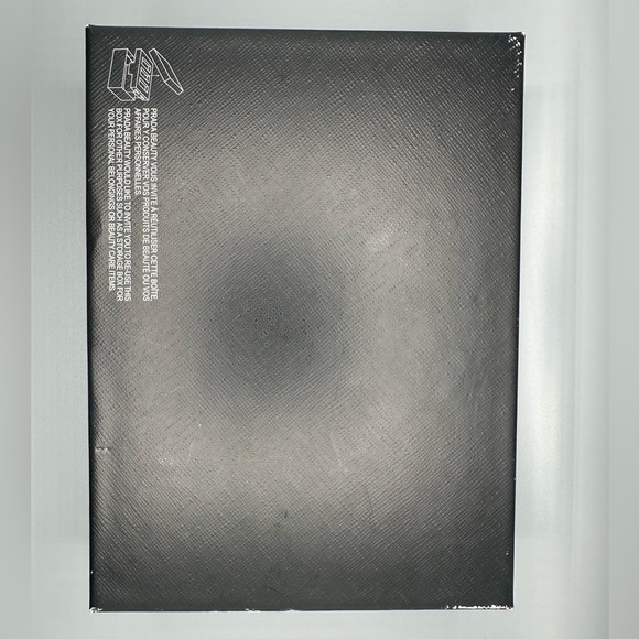 Prada Black Box - Picture 5 of 13